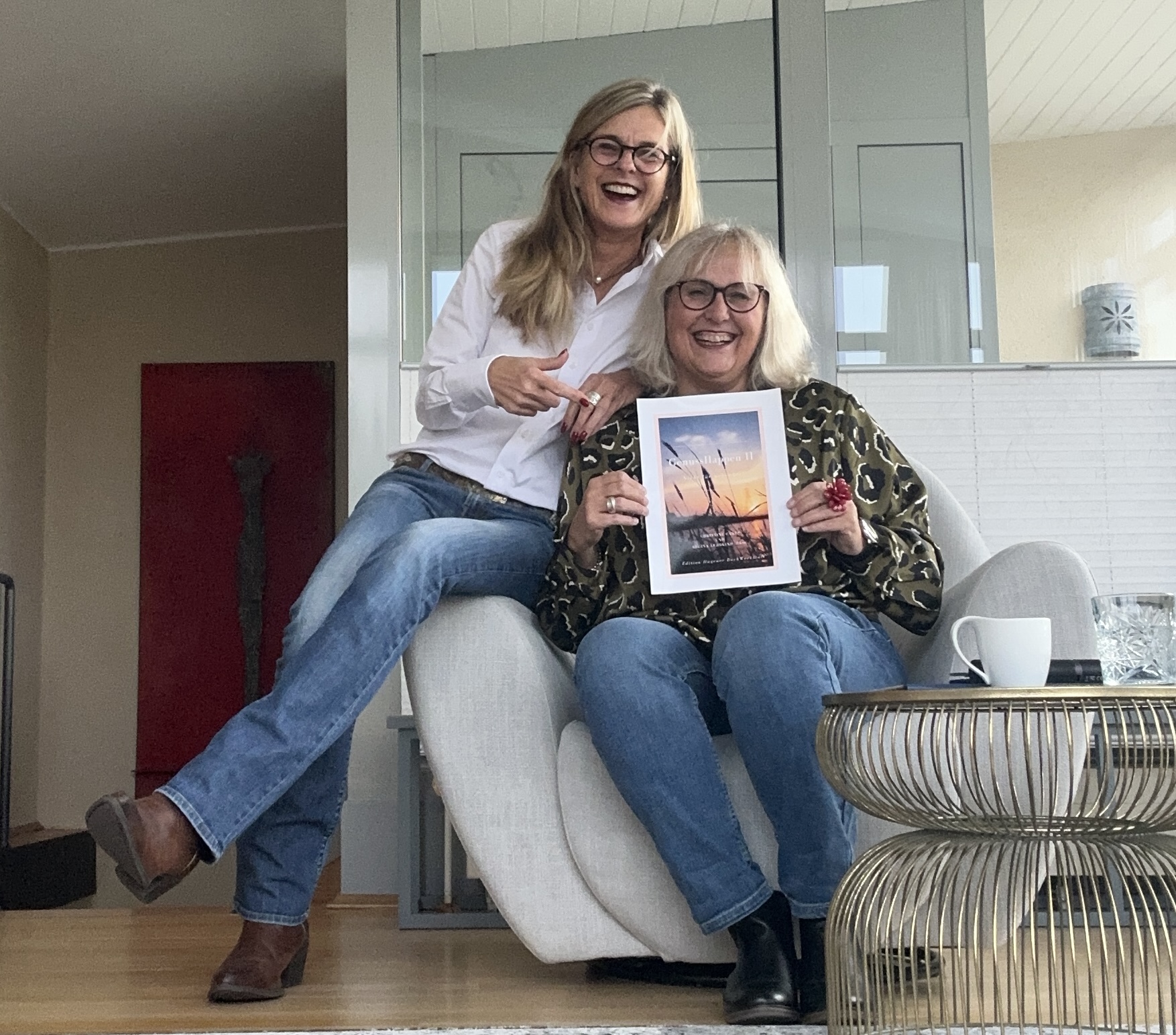 Das Cover ist fertig. Das Buch im Oktober 2025 erst beim Lektorat.